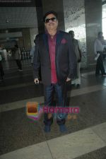 Shatrughun Sinha at Mumbai airport on 18th Feb 2011 (3).JPG